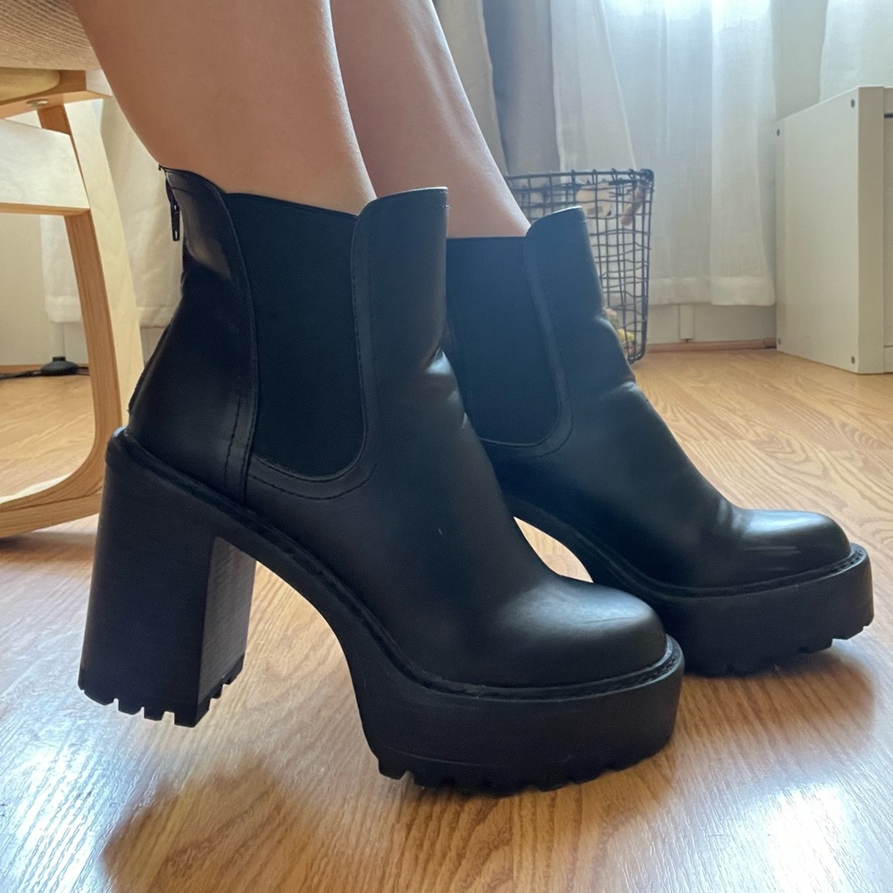 Steve Madden Kat Boots